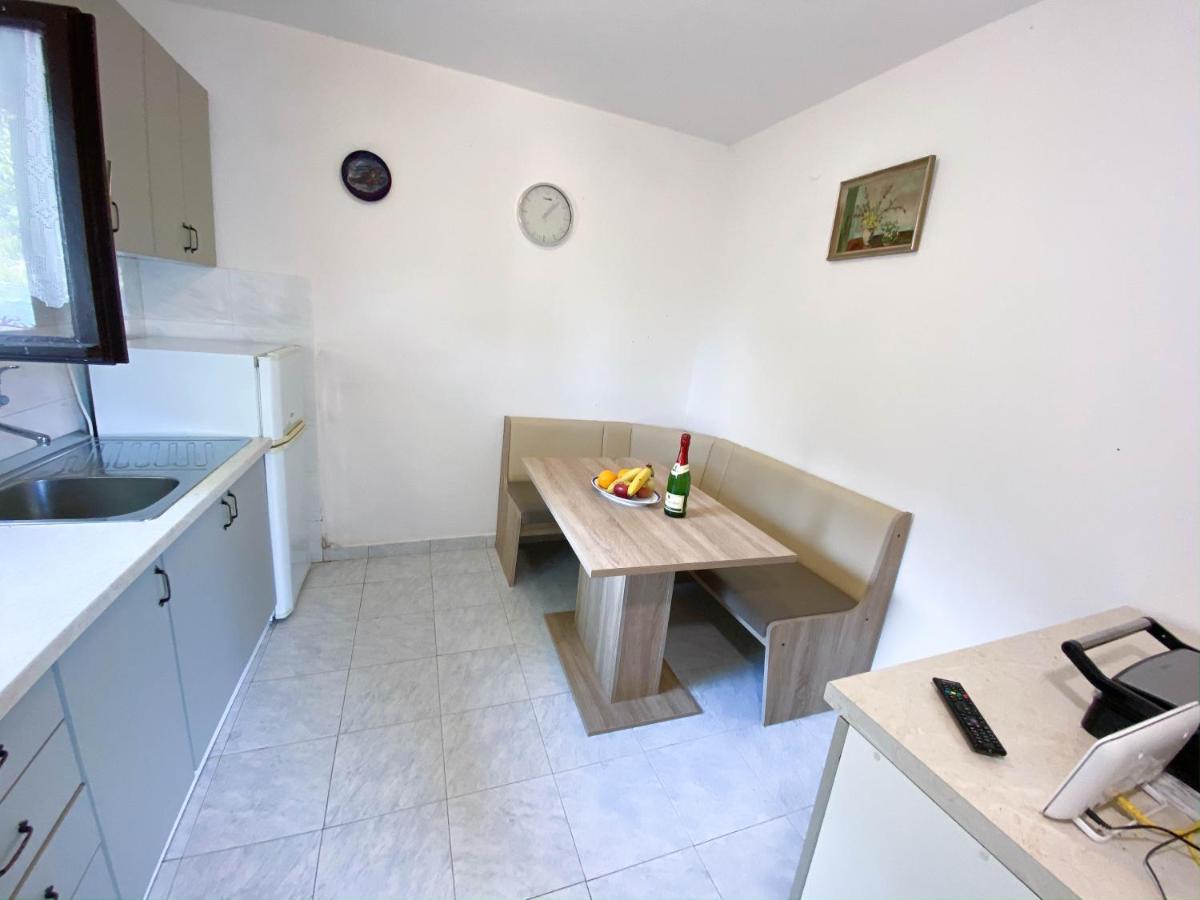 Seaview & Beachfront Apartments Jakov Donji Okrug  エクステリア 写真