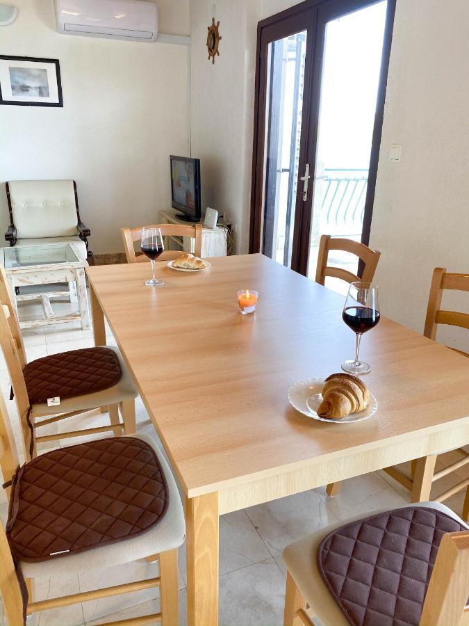 Seaview & Beachfront Apartments Jakov Donji Okrug  エクステリア 写真
