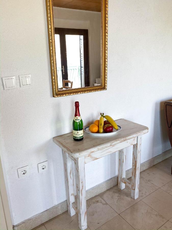 Seaview & Beachfront Apartments Jakov Donji Okrug  エクステリア 写真
